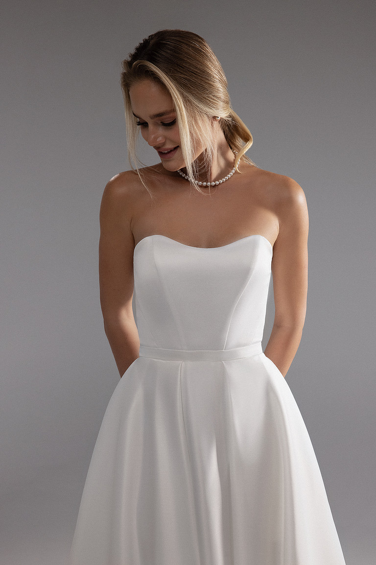 Свадебное платье Лиззи миди фото номер 5