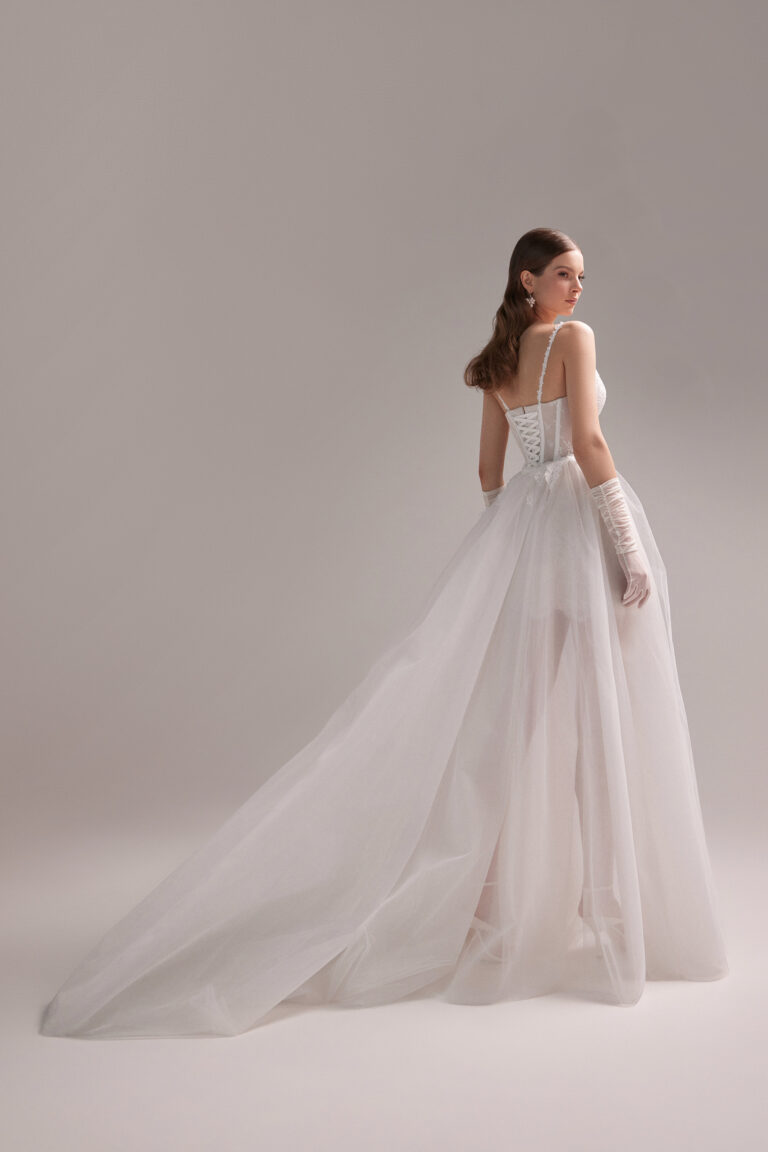 Муза со шлейфом фото номер 6