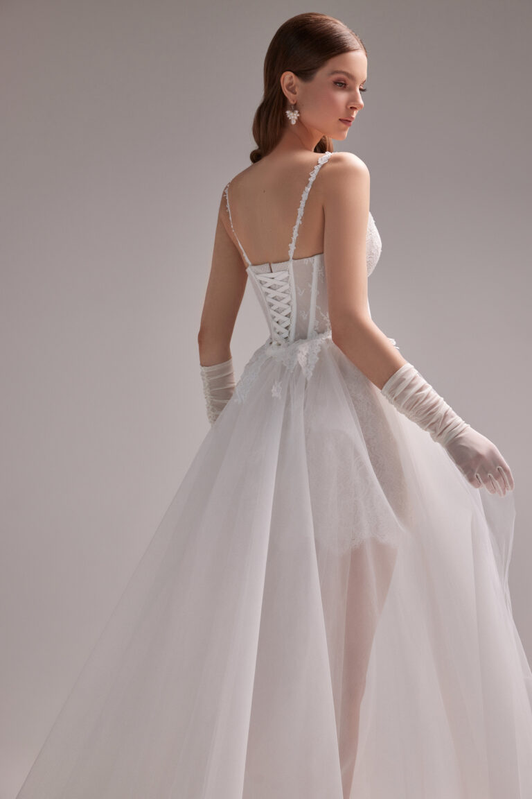 Муза со шлейфом фото номер 7